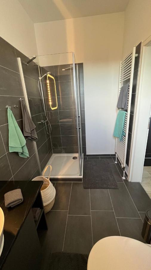 Ferienwohnung Mit Warnowblick รอสต็อค ภายนอก รูปภาพ
