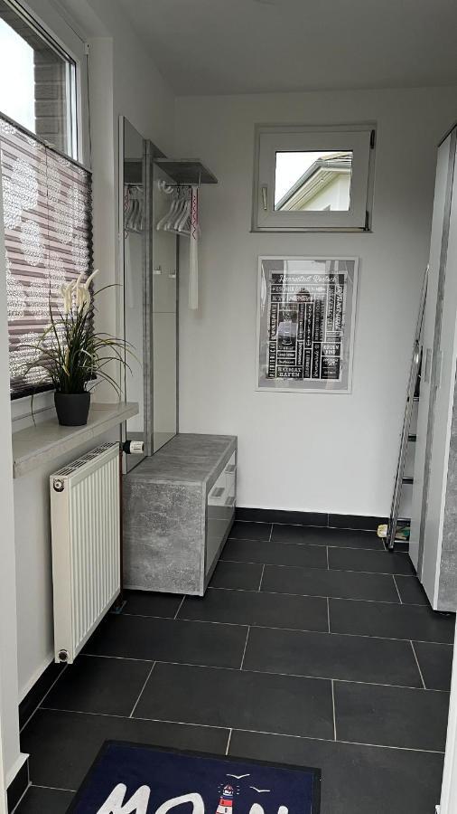 Ferienwohnung Mit Warnowblick รอสต็อค ภายนอก รูปภาพ